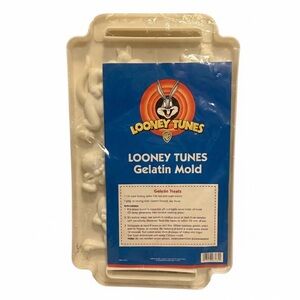 Vintage 1999 Warner Bros. Looney Tunes White Gelatin Mold